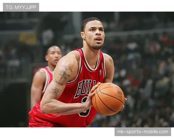 钱德勒篮下防守拉开空间 内线护框效能显著提升